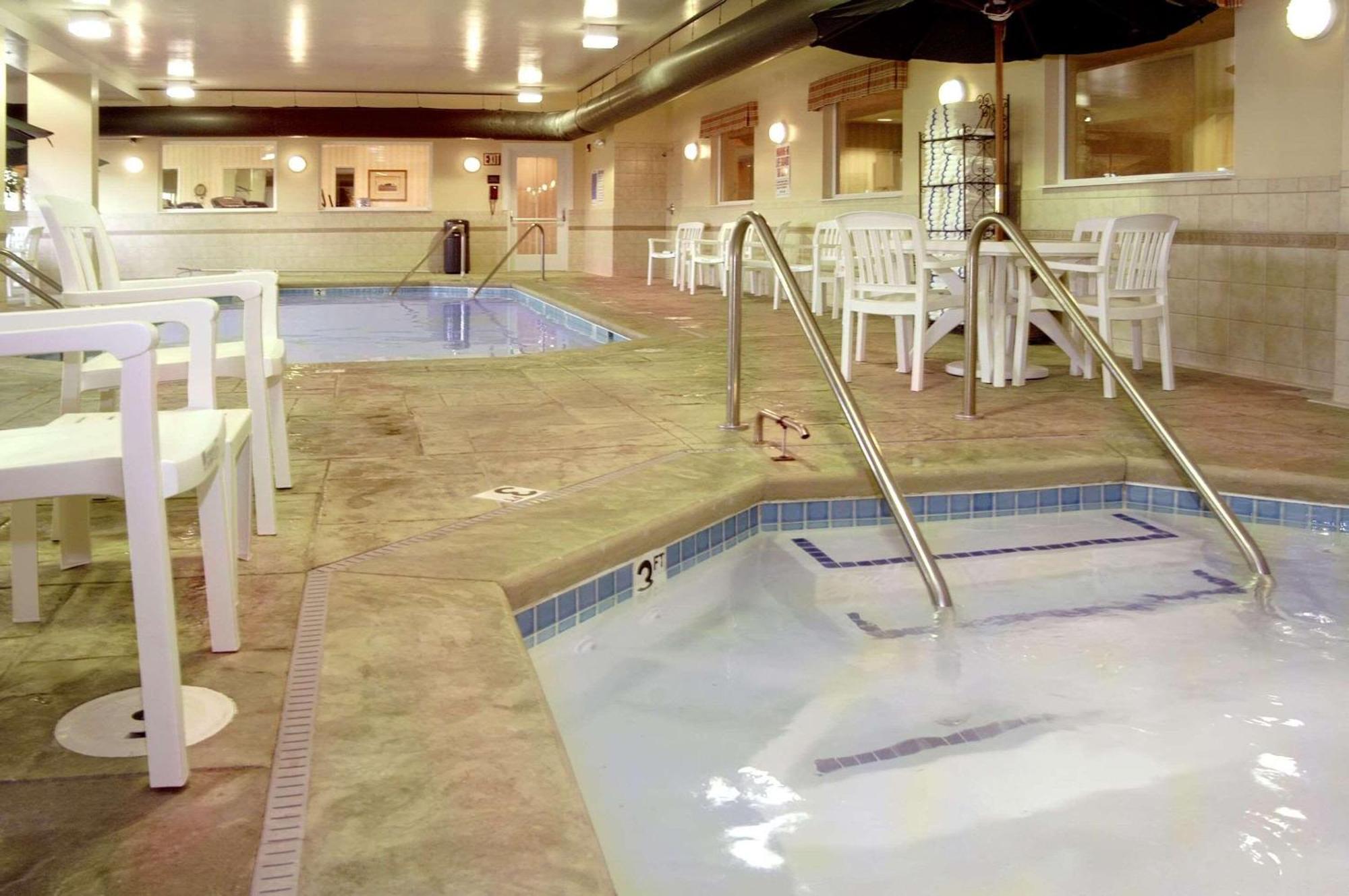 Country Inn & Suites By Radisson, Indianapolis Airport South, In Eksteriør bilde